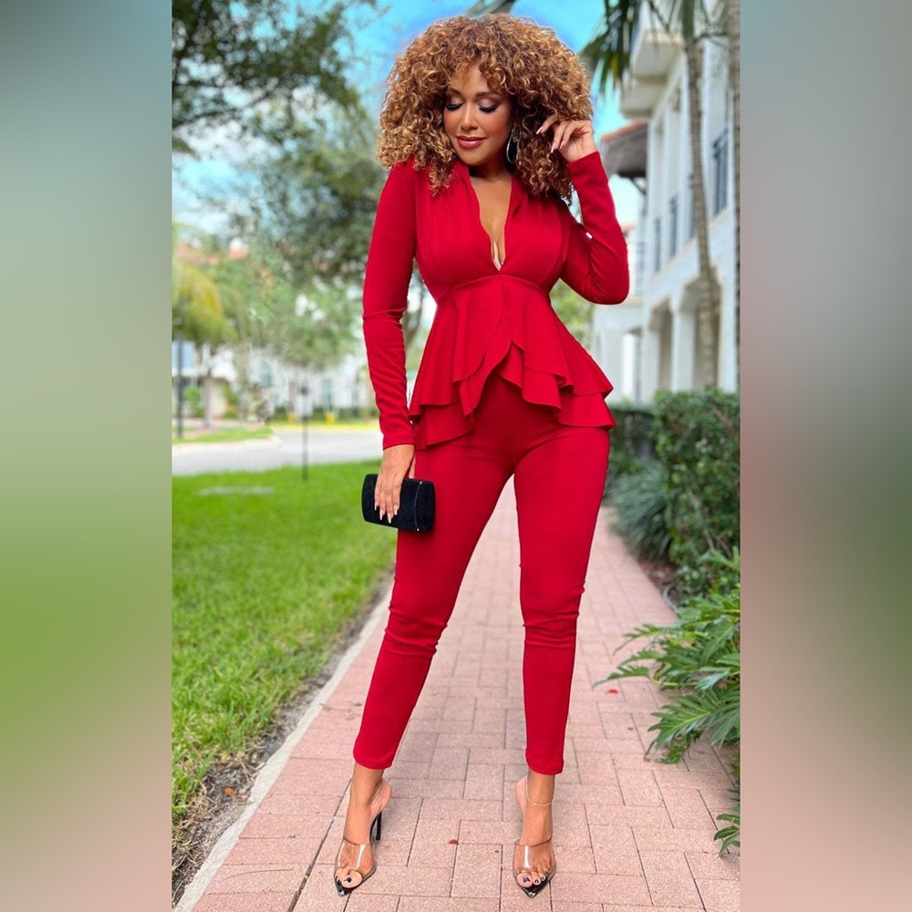 Plus Size Red Solid V-Neck Ruffle Blouse & Pants Set